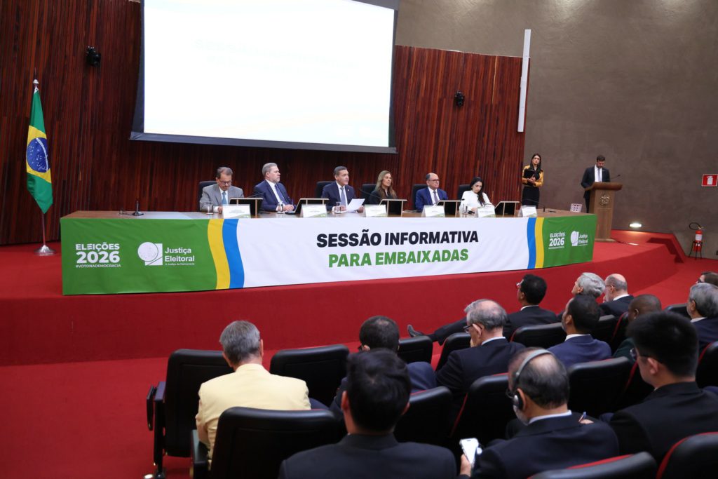 A embaixadores, Nunes Marques destaca parceria com plataformas e segurança das urnas