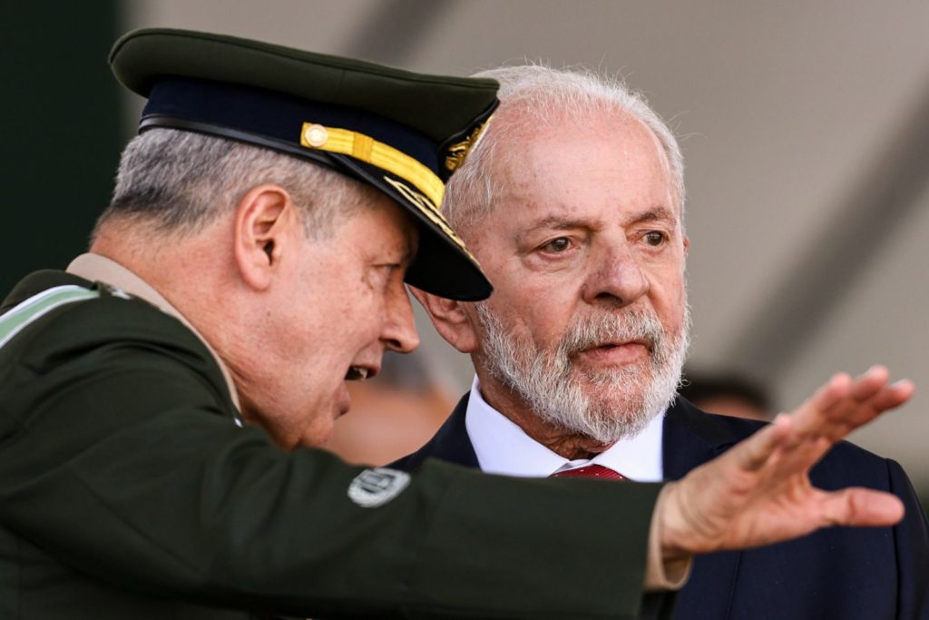Com militares fora do jogo eleitoral, Lula evita ‘vespeiros’ e prioriza reequipamento