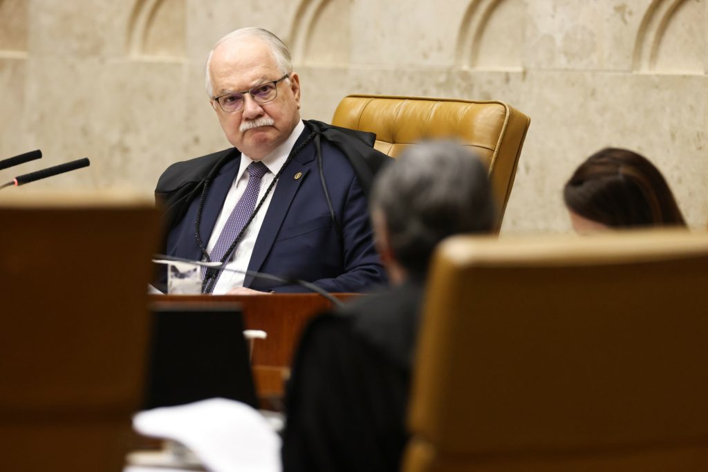 A integridade adiada: o Código de Ética do STF entre o calendário e a crise
