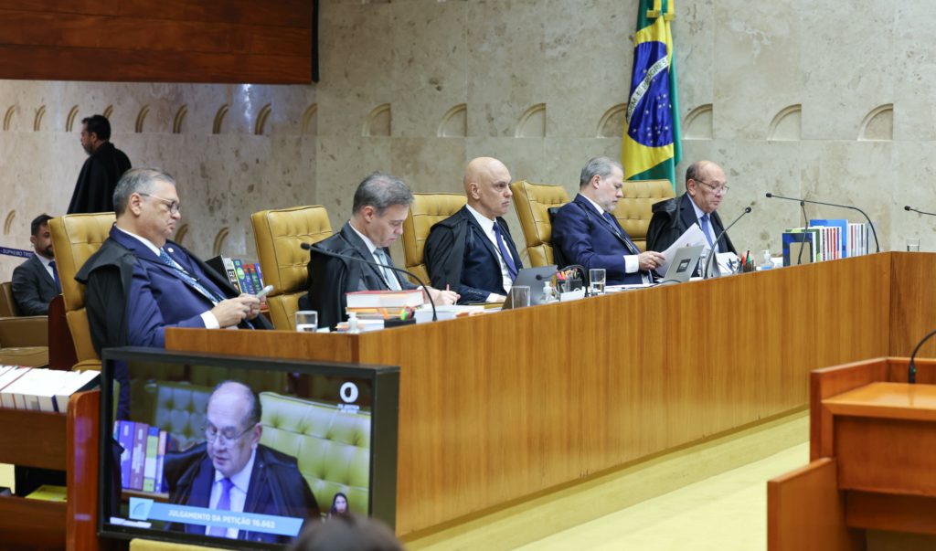 julgamento conjunto moraes mendonça