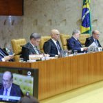 Mesmo após Fachin negar, ministros buscam julgamento conjunto de Moraes e Mendonça