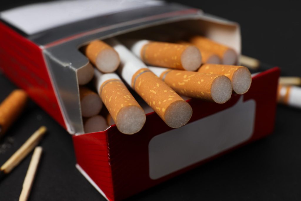 stj restituição pis cofins varejista cigarros