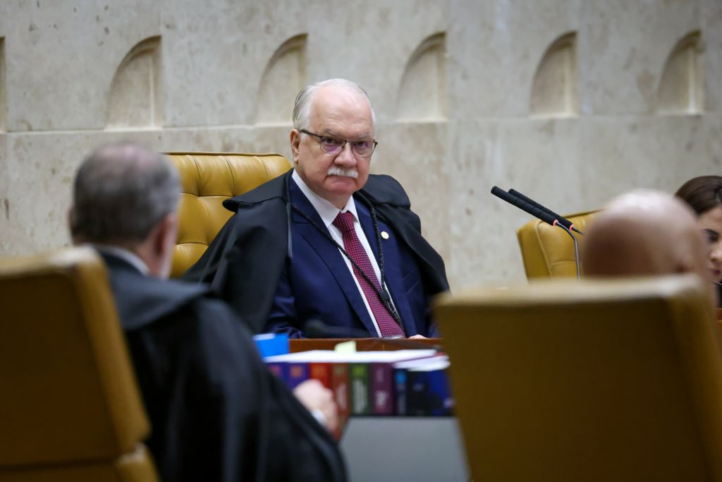 Após revelações sobre Moraes, Fachin diz ver ‘sérios elementos de fatos’ que exigem ‘firmeza’ - QTU Questões do Universo
