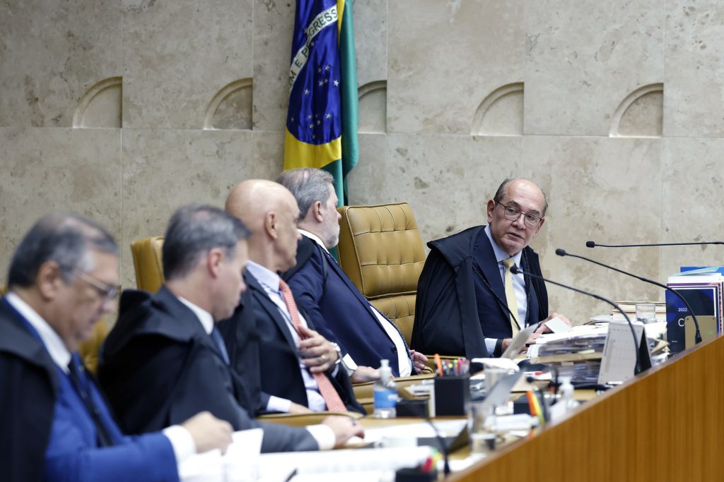 Gilmar Mendes propõe proibição de policiais e militares em gabinetes do STF