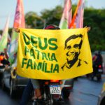 Onda de mensagens católicas nas redes preocupa campanha de Flávio e alimenta debate religioso
