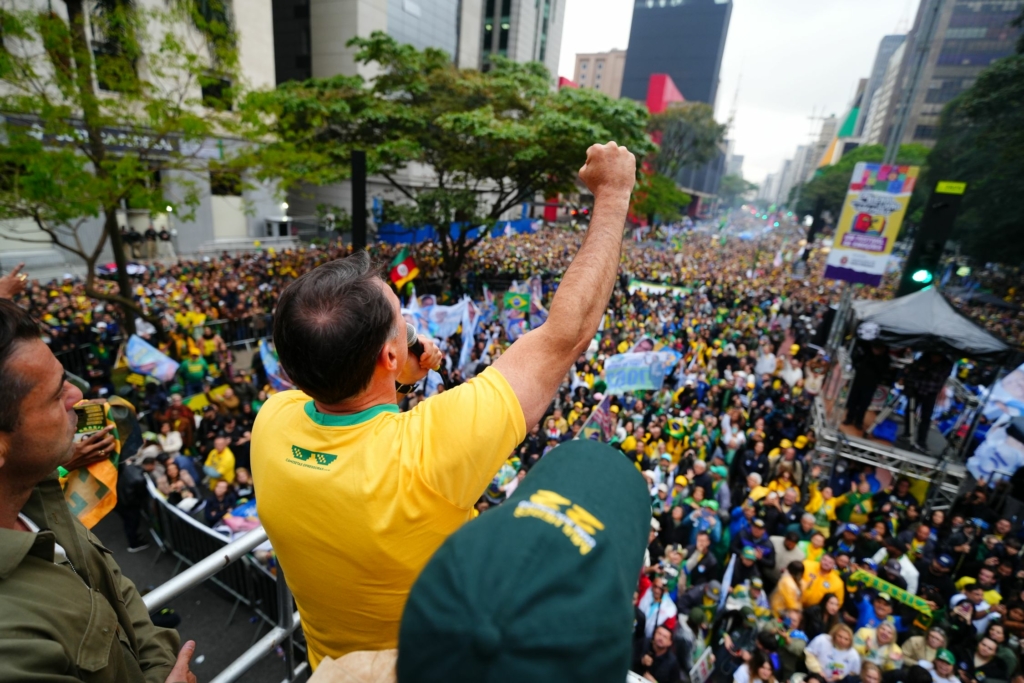 Flávio Bolsonaro Avenida Paulista protesto impeachment Alexandre de Moraes