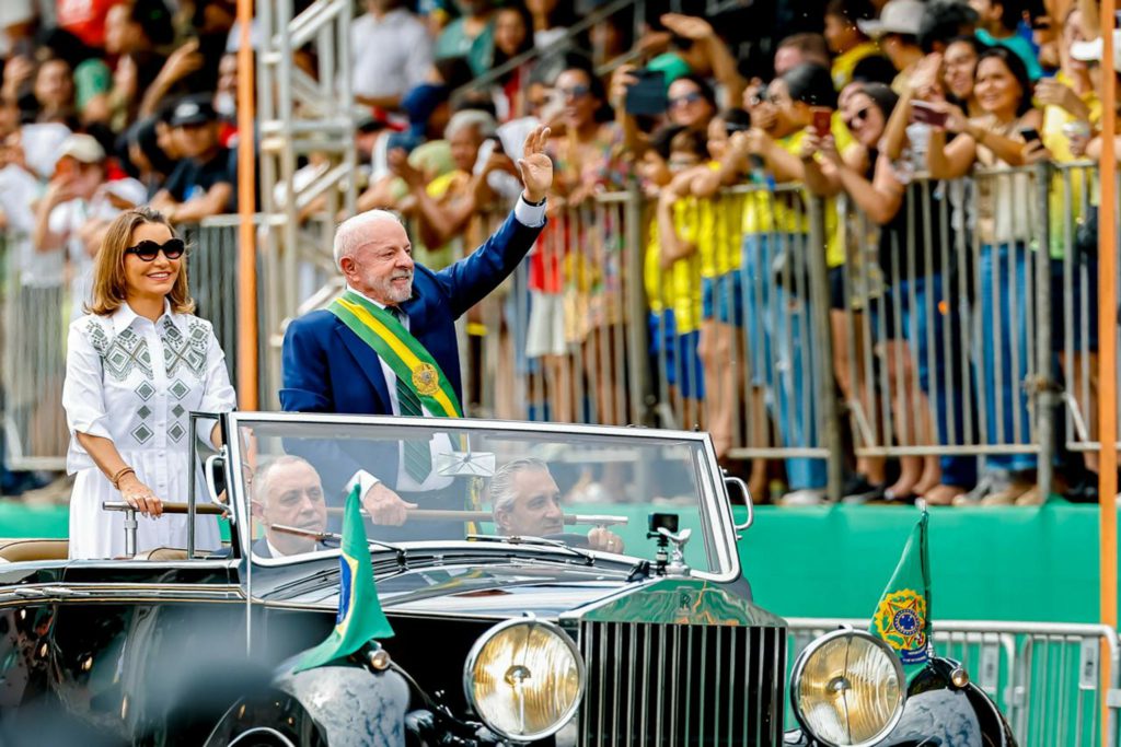 Lula reúne Fachin, Alcolumbre e Motta em 7 de Setembro com soberania em destaque