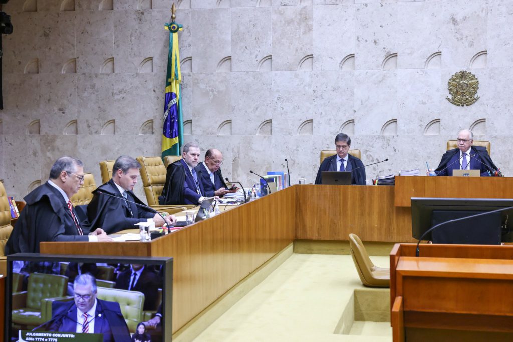 Fachin solicita que André Mendonça tire todo sigilo do caso Master em 24h