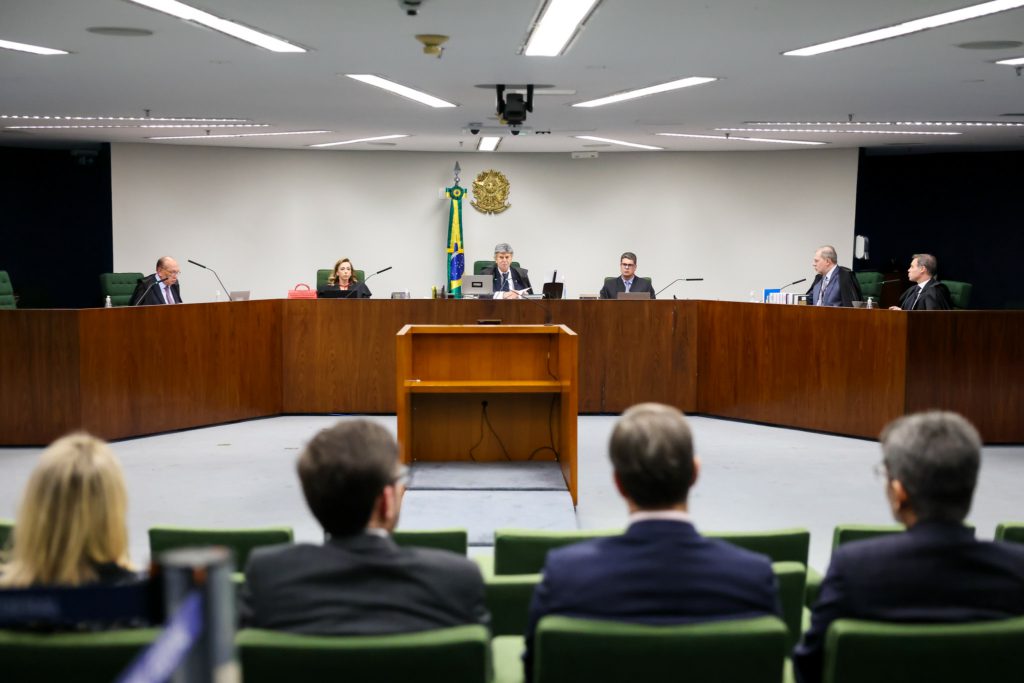 Gilmar Mendes pede vista, mas 2ª Turma do STF forma maioria para afastar Andrei da direção da PF