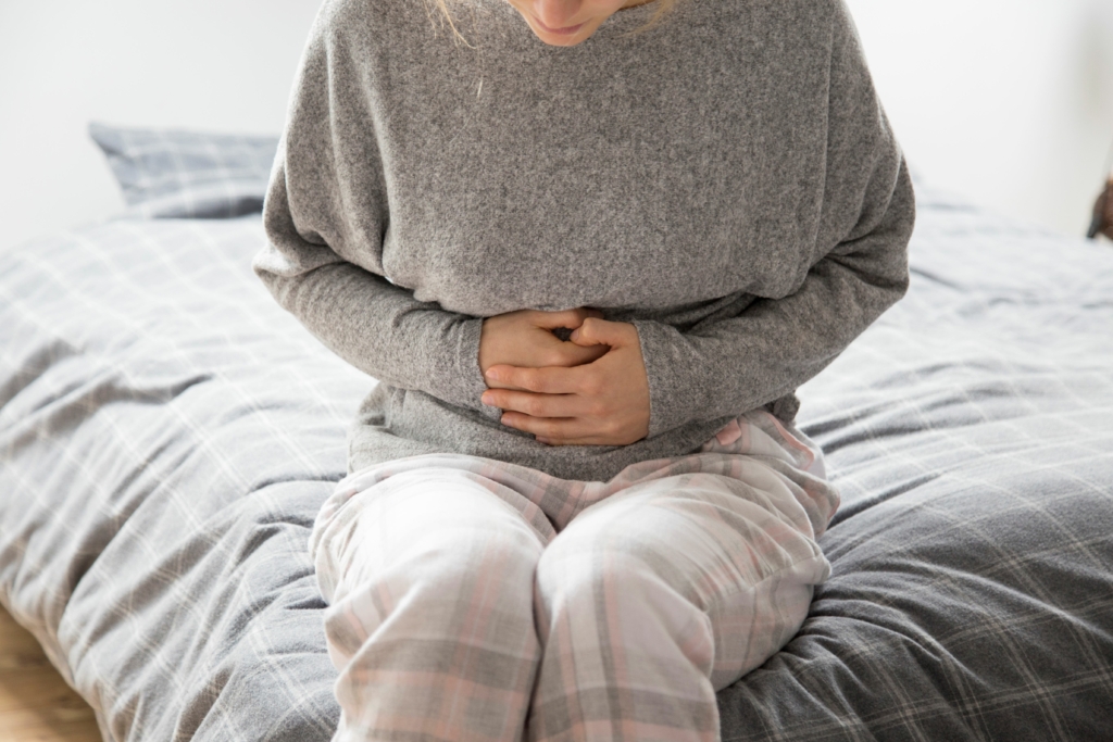 Planos de saúde deverão arcar com DIU para tratar endometriose, determina ANS