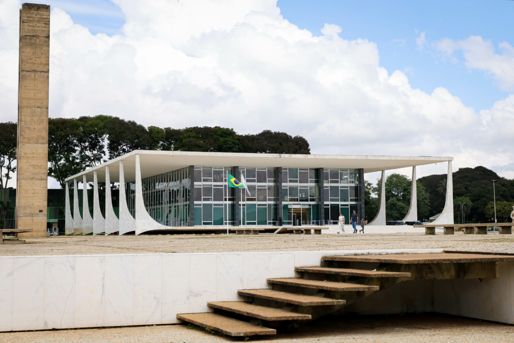 A ADPF diante de outras vias processuais