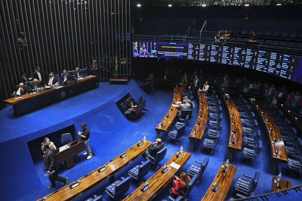 senado vota pec do fim da 6x1