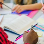 De escolas a tempo integral a ‘homeschooling’: as propostas dos presidenciáveis para a educação