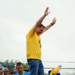 Flávio Bolsonaro tem 51,4% e Lula, 48,6%, dos votos válidos, aponta pesquisa do Instituto França