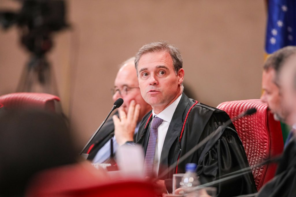 Mendonça diz que não cabe à Justiça Eleitoral definir liberação de sigilo de candidatos
